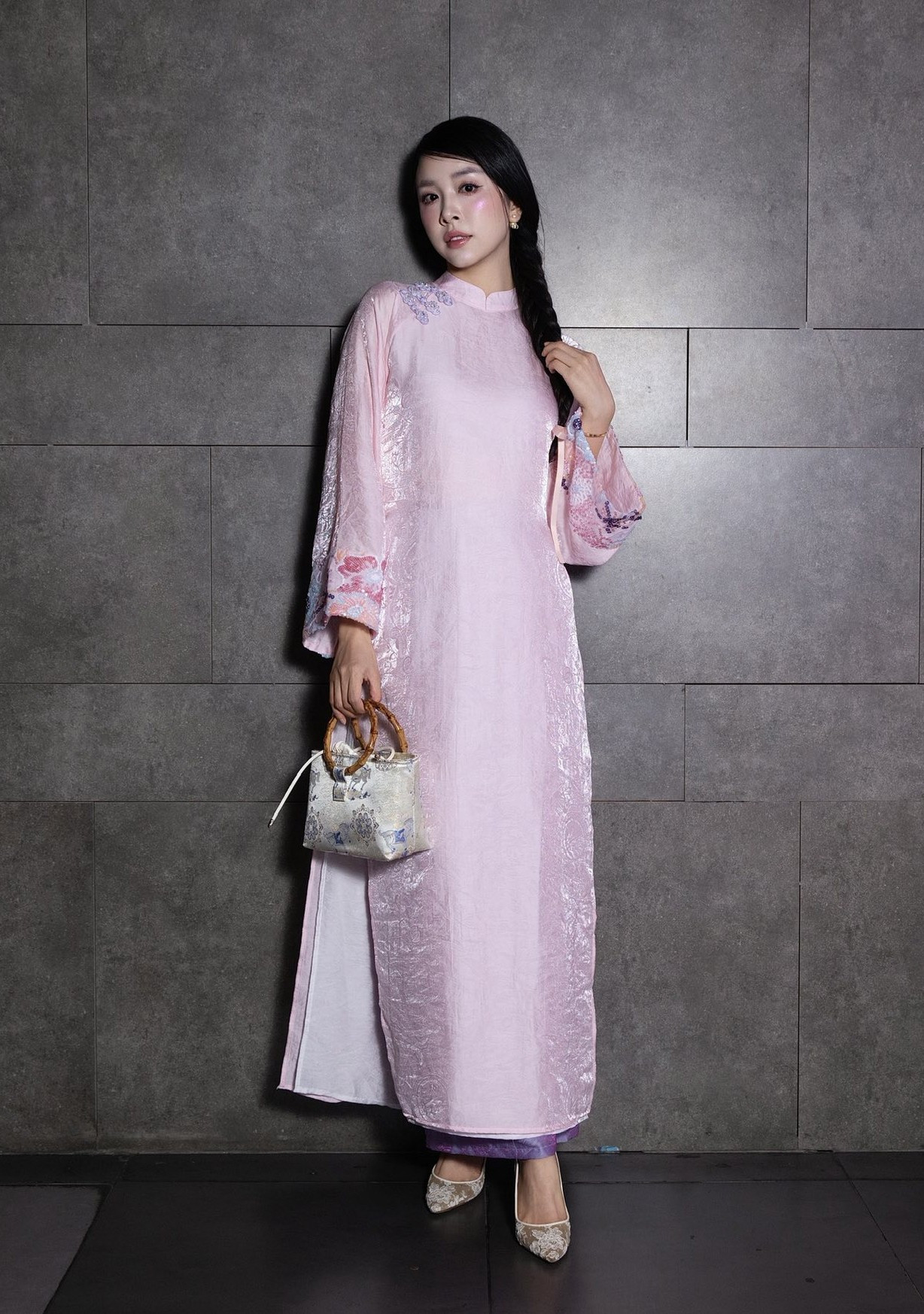 D&agrave;n hoa, &aacute; hậu khoe d&aacute;ng với &aacute;o d&agrave;i Tết- Ảnh 19.