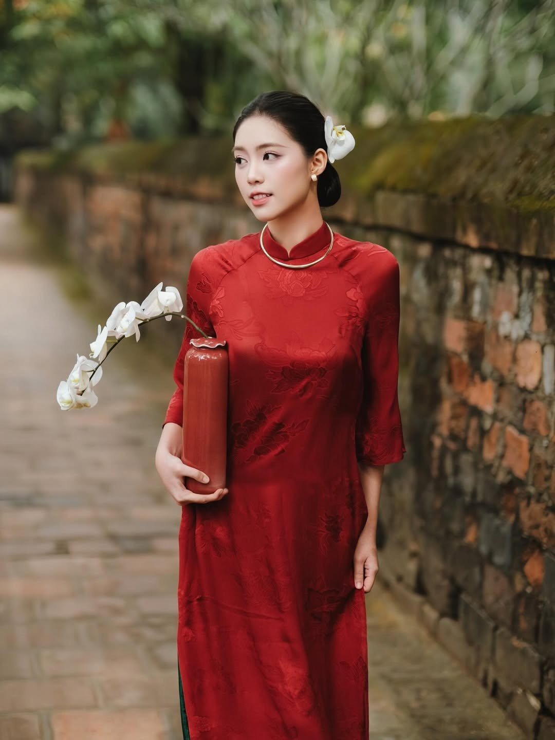 D&agrave;n hoa, &aacute; hậu khoe d&aacute;ng với &aacute;o d&agrave;i Tết- Ảnh 9.