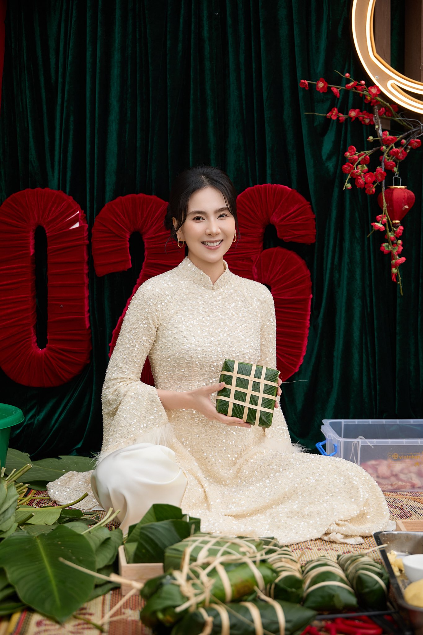 Valentine cũng l&agrave; 27 Tết, hội CEO, ph&uacute; b&agrave; trưng mai - đ&agrave;o - quất ngập biệt thự đọ đẳng cấp: Hoa hồng "thất sủng"?- Ảnh 22.