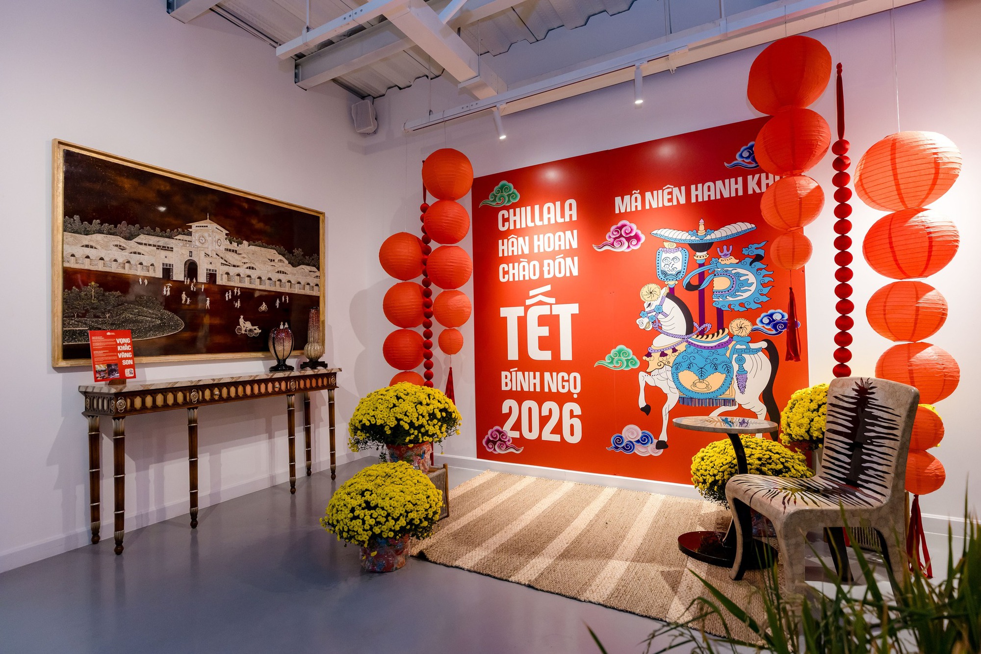 Góc sống ảo "điên đảo" nhất Tết này: Rộng gấp 10 lần quán cà phê thường, vào cửa 0 đồng mà còn được xin chữ ông đồ- Ảnh 1. Góc sống ảo "điên đảo" nhất Tết này: Rộng gấp 10 lần quán cà phê thường, vào cửa 0 đồng mà còn được xin chữ ông đồ- Ảnh 1.