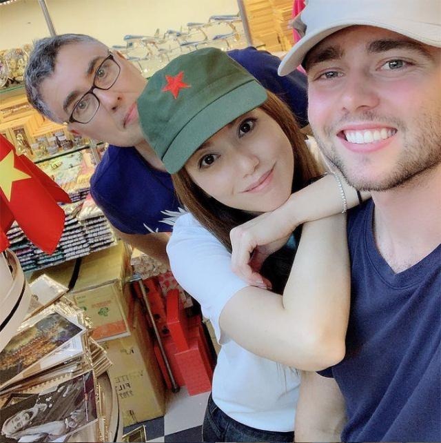 Ngọc nữ showbiz lấy chồng ngoại quốc hơn 17 tuổi, c&oacute; 2 con ri&ecirc;ng v&agrave; c&aacute;i kết bất ngờ khi l&agrave;m mẹ kế h&agrave;o m&ocirc;n- Ảnh 8.