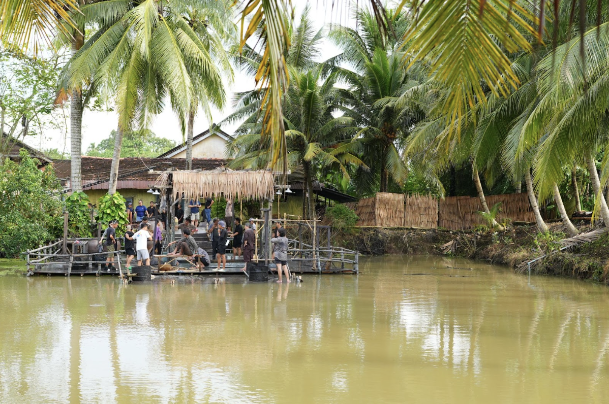 Sắp có phim Việt xem xong đảm bảo mất ngủ 3 đêm: Ám ảnh từ vai chính đến phụ, đến tấm vải cũng đáng sợ- Ảnh 1. Sắp có phim Việt xem xong đảm bảo mất ngủ 3 đêm: Ám ảnh từ vai chính đến phụ, đến tấm vải cũng đáng sợ- Ảnh 1.