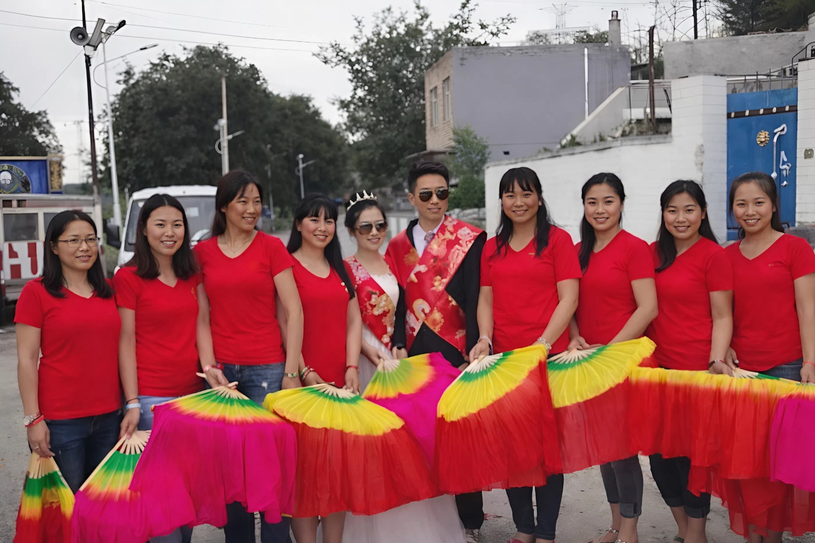 11 chị g&aacute;i g&oacute;p hơn 1 tỷ mua nh&agrave; cho em trai cưới vợ, ph&iacute;a sau l&agrave; những hy sinh khiến người ta x&oacute;t xa- Ảnh 2.