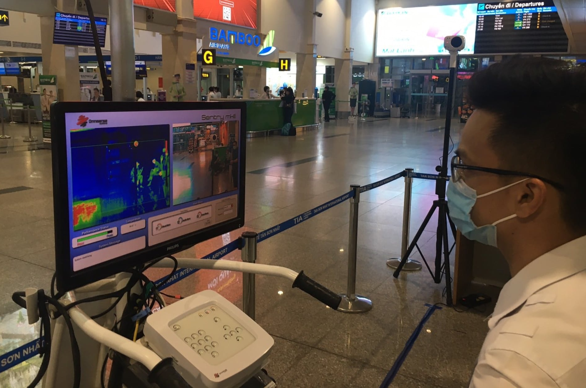 Cửa khẩu h&agrave;ng kh&ocirc;ng tăng gi&aacute;m s&aacute;t, ngăn virus Nipah- Ảnh 1.