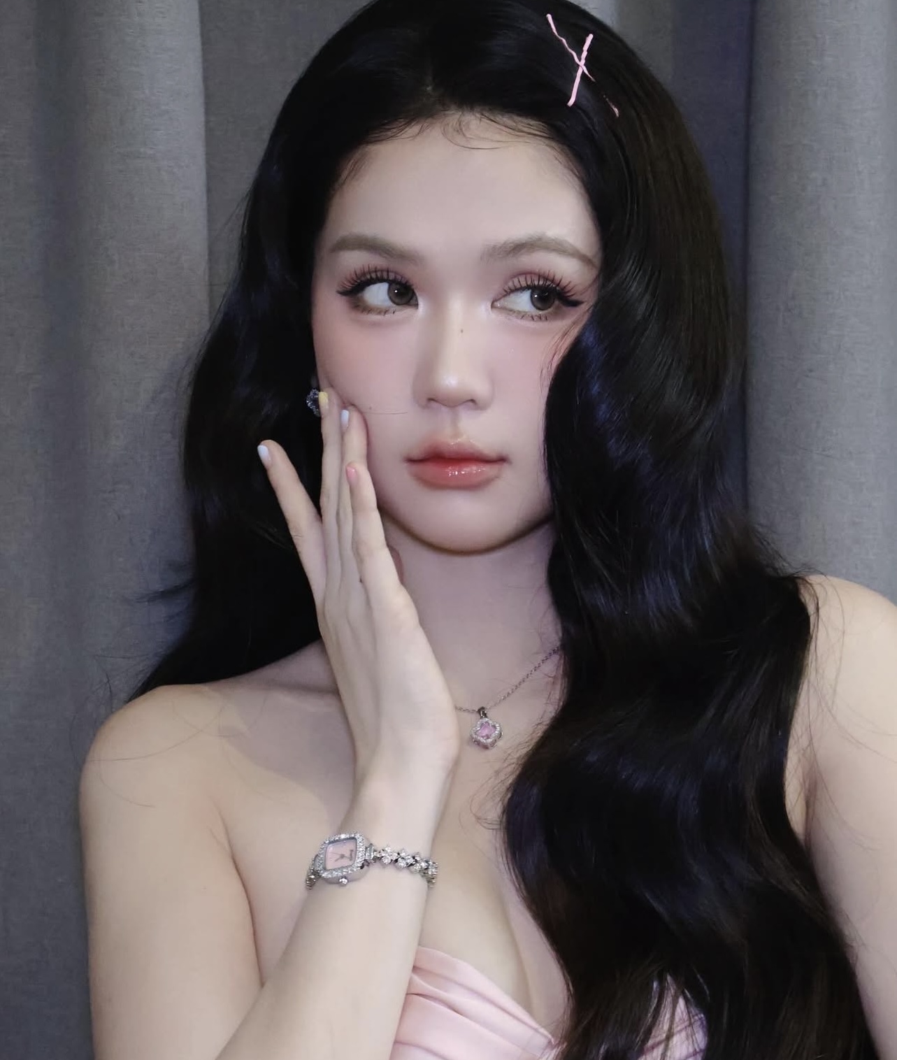 Ngọc Trinh m&agrave; sao ai nh&igrave;n cũng ra Bạch Lộc- Ảnh 7.