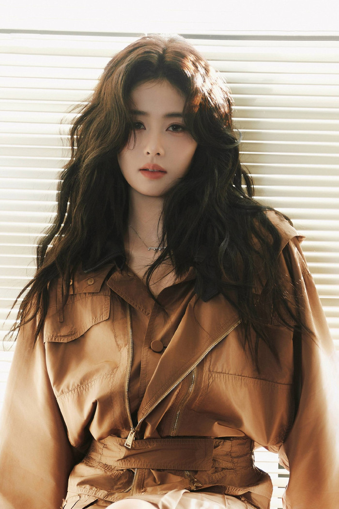 Ngọc Trinh m&agrave; sao ai nh&igrave;n cũng ra Bạch Lộc- Ảnh 6.