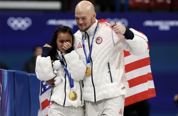 Kỳ t&iacute;ch "nổi da g&agrave;" tại Olympic 2026: Một người phẫu thuật n&atilde;o, một người nẹp 11 chiếc ốc v&iacute;t ở ch&acirc;n vẫn gi&agrave;nh HCV- Ảnh 1.