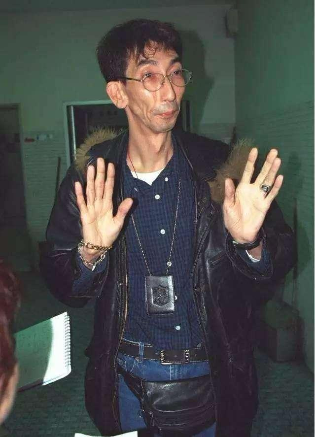 T&agrave;i tử xấu nhất TVB: Bị lừa đ&oacute;ng cảnh n&oacute;ng, ngh&egrave;o đến mức kh&ocirc;ng l&agrave;m nổi đ&aacute;m tang mẹ- Ảnh 7.