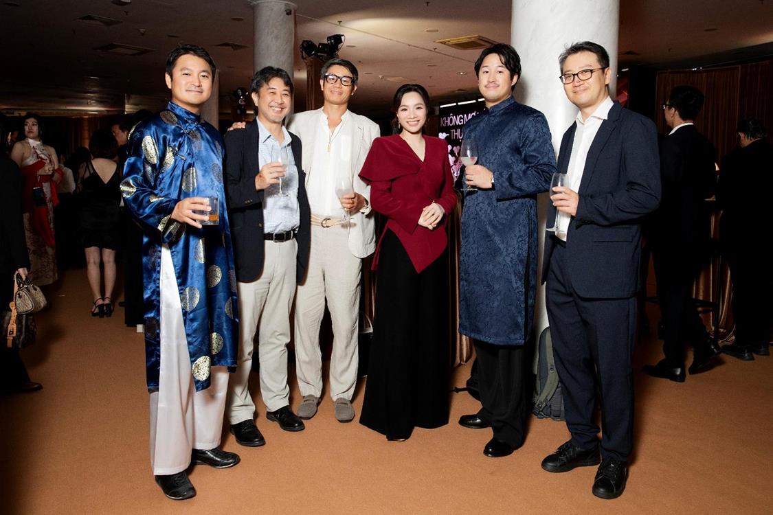 Cận cảnh sự kiện gặp gỡ của những người tiên phong kiến tạo sự phát triển Việt Nam- Ảnh 1. Cận cảnh sự kiện gặp gỡ của những người tiên phong kiến tạo sự phát triển Việt Nam- Ảnh 1.