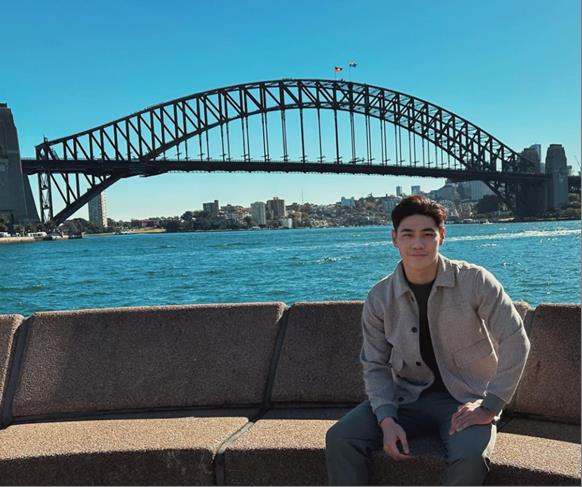 Khi người trẻ xem h&agrave;nh tr&igrave;nh bay như một phần của kỳ nghỉ- Ảnh 1.