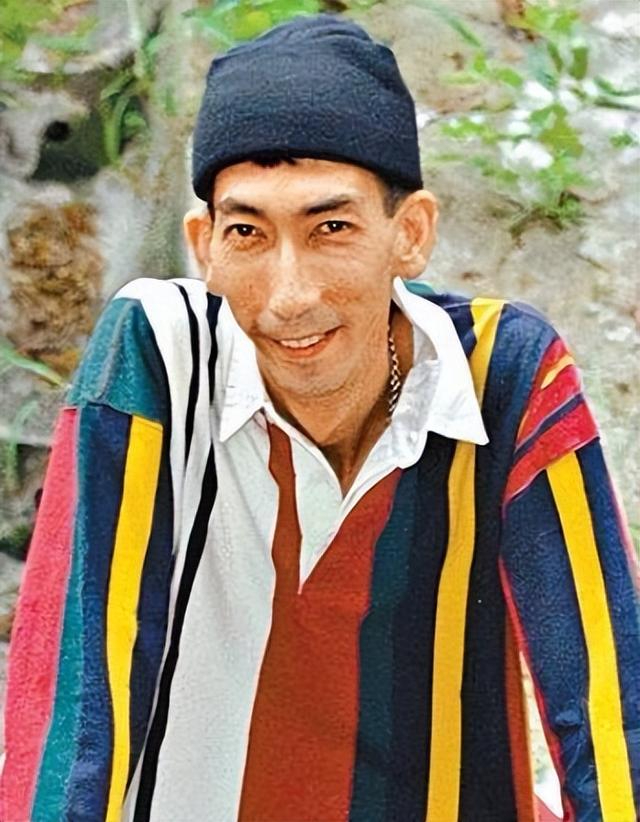 T&agrave;i tử xấu nhất TVB: Bị lừa đ&oacute;ng cảnh n&oacute;ng, ngh&egrave;o đến mức kh&ocirc;ng l&agrave;m nổi đ&aacute;m tang mẹ- Ảnh 1.