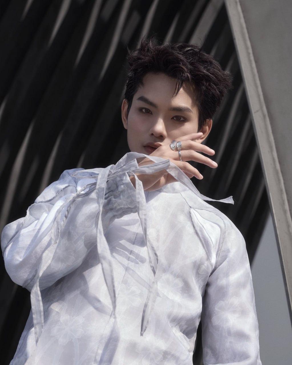 Chỉ 7 nghệ sĩ Việt l&agrave;m được điều n&agrave;y tr&ecirc;n Spotify: Sơn T&ugrave;ng bị đ&agrave;n em lấn lướt, nữ ca sĩ diễn ở Văn ph&ograve;ng Ch&iacute;nh phủ l&agrave; ngoại lệ- Ảnh 2.