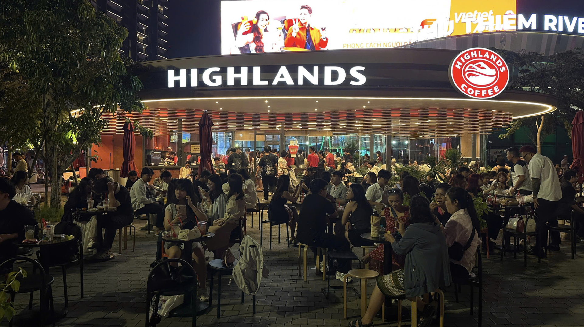 S&aacute;t giờ Giao thừa rồi, lưu gấp list ngắm ph&aacute;o hoa đẹp nhất S&agrave;i G&ograve;n: C&oacute; nơi 0 đồng, c&oacute; nơi sang chảnh đang c&ograve;n b&agrave;n- Ảnh 3.