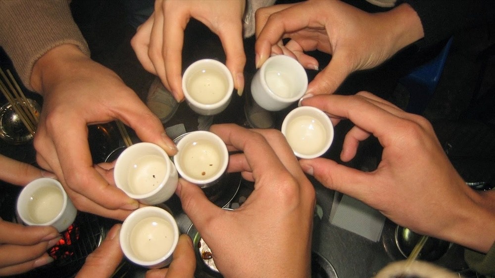 M&oacute;n "độc, lạ" trong m&acirc;m tất ni&ecirc;n khiến người đ&agrave;n &ocirc;ng su&yacute;t "mất Tết"- Ảnh 2.