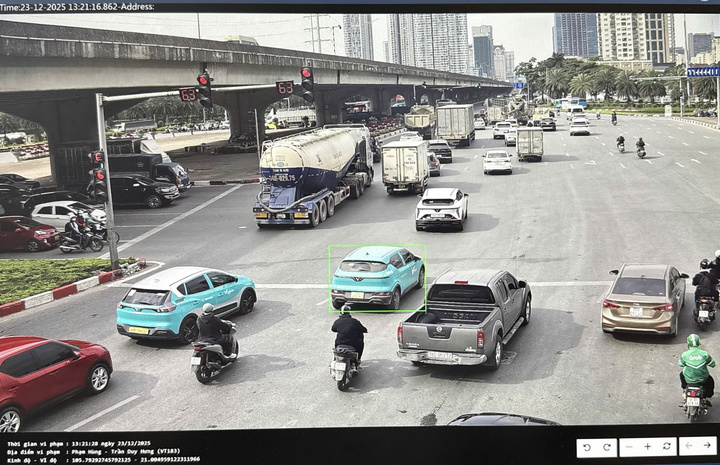 Danh s&aacute;ch hơn 2.000 &ocirc; t&ocirc;, xe m&aacute;y bị phạt nguội qua camera AI tại H&agrave; Nội- Ảnh 1.