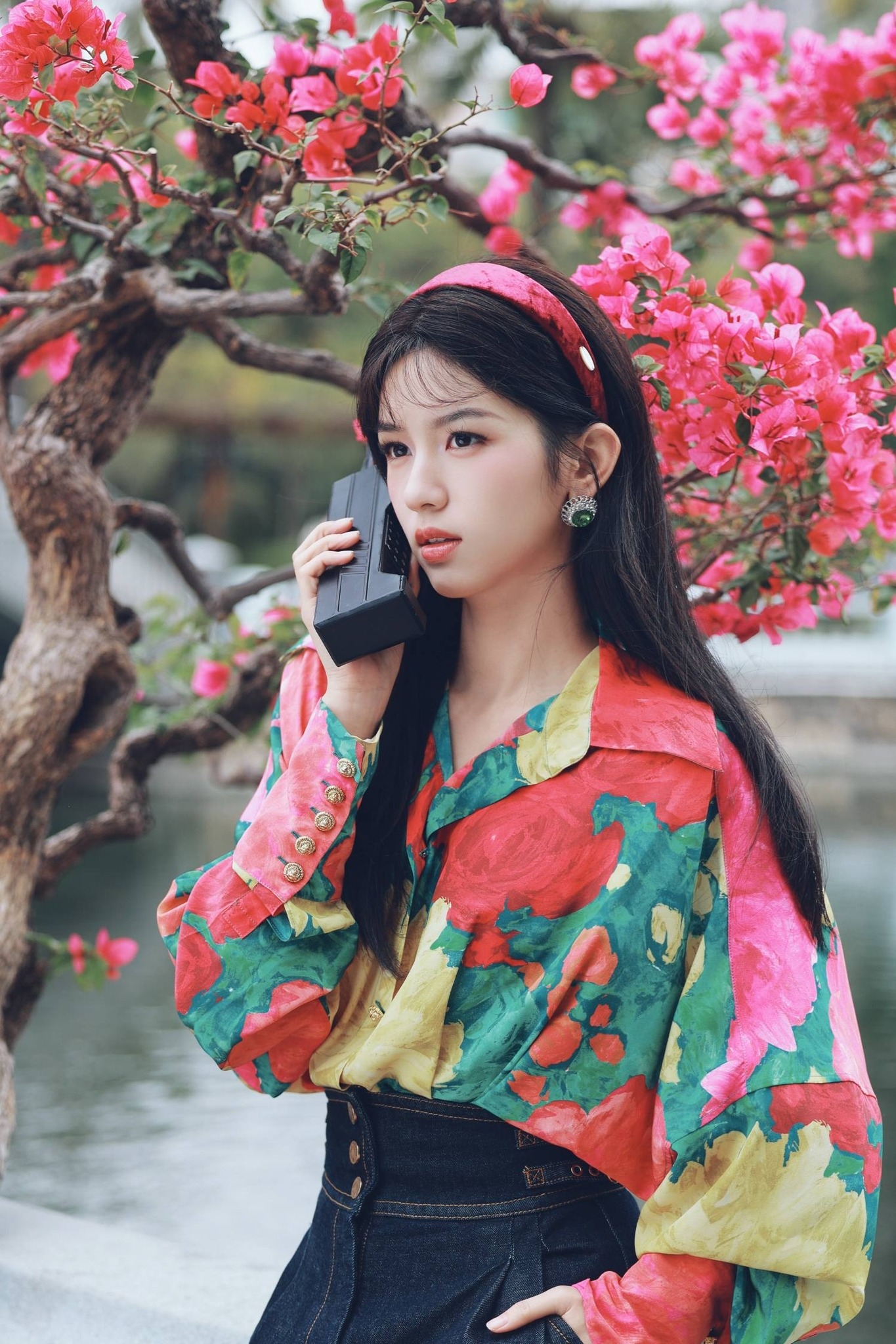 Ngắm mỹ nhân này như thấy cả biển xanh mây trắng nắng vàng: Hội tụ vẻ đẹp đất trời, đỉnh cao nhan sắc showbiz- Ảnh 2.