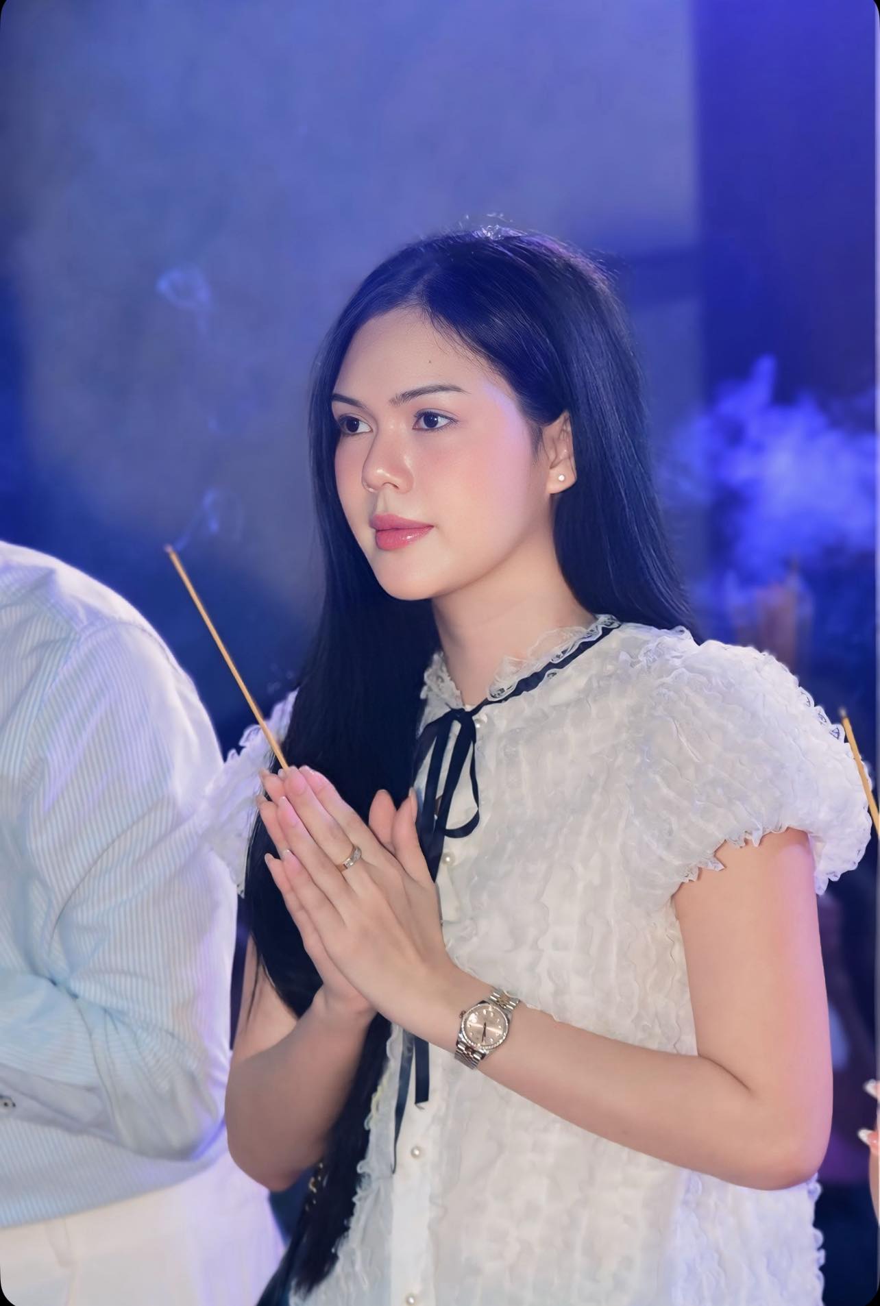 Diễn viên Ngọc Trinh đau xót thông báo bố qua đời vào ngày 28 Tết- Ảnh 2.