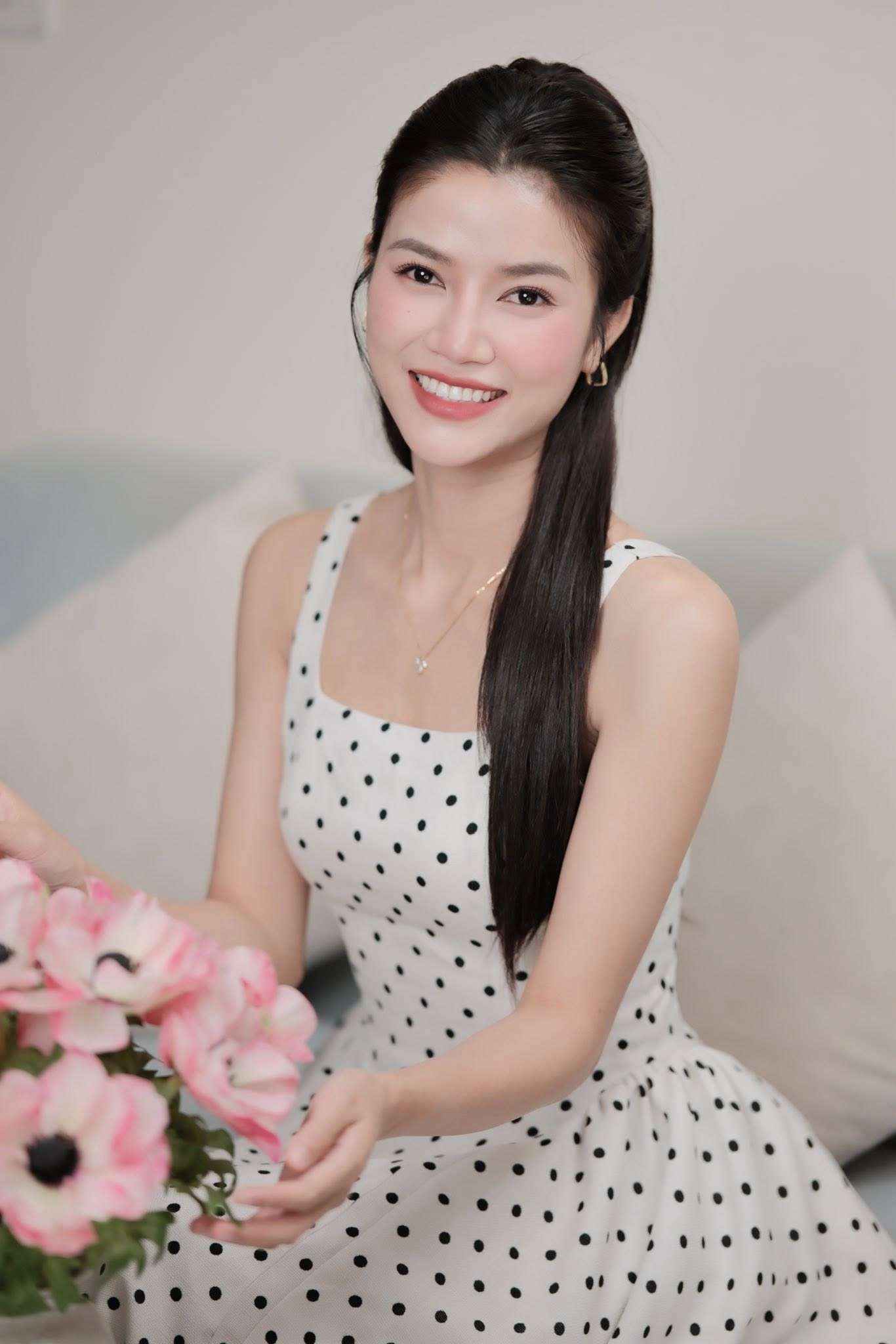 Huyền Lizzie đọ sắc với 2 đ&agrave;n em, netizen chắc nịch &ldquo;bộ 3 đẹp nhất VTV&rdquo; đ&acirc;y chứ đ&acirc;u- Ảnh 18.