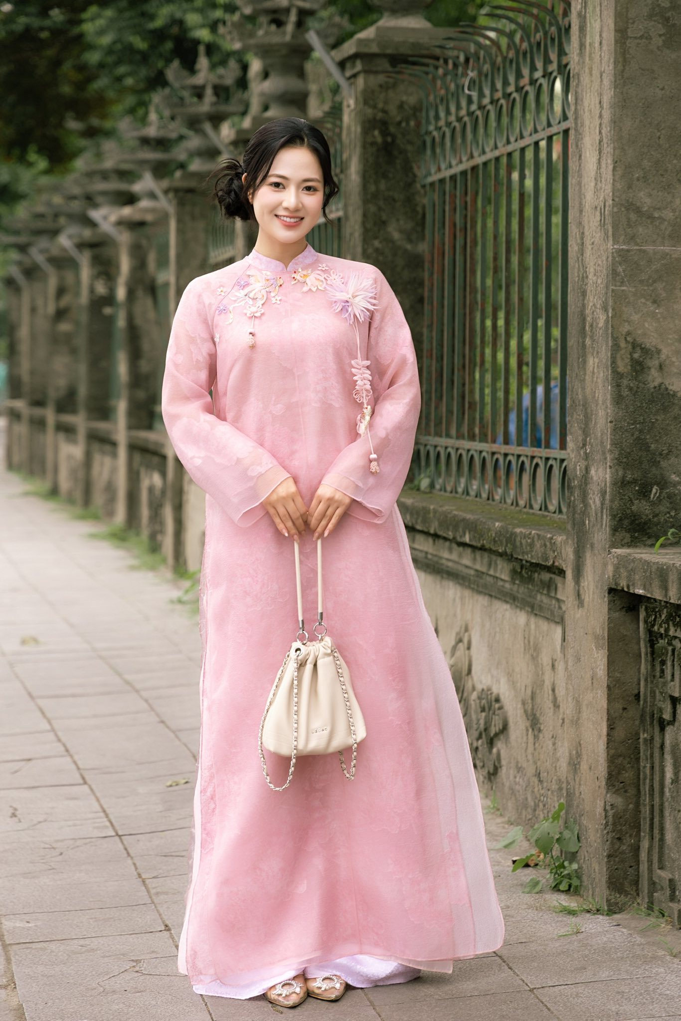 Huyền Lizzie đọ sắc với 2 đ&agrave;n em, netizen chắc nịch &ldquo;bộ 3 đẹp nhất VTV&rdquo; đ&acirc;y chứ đ&acirc;u- Ảnh 10.