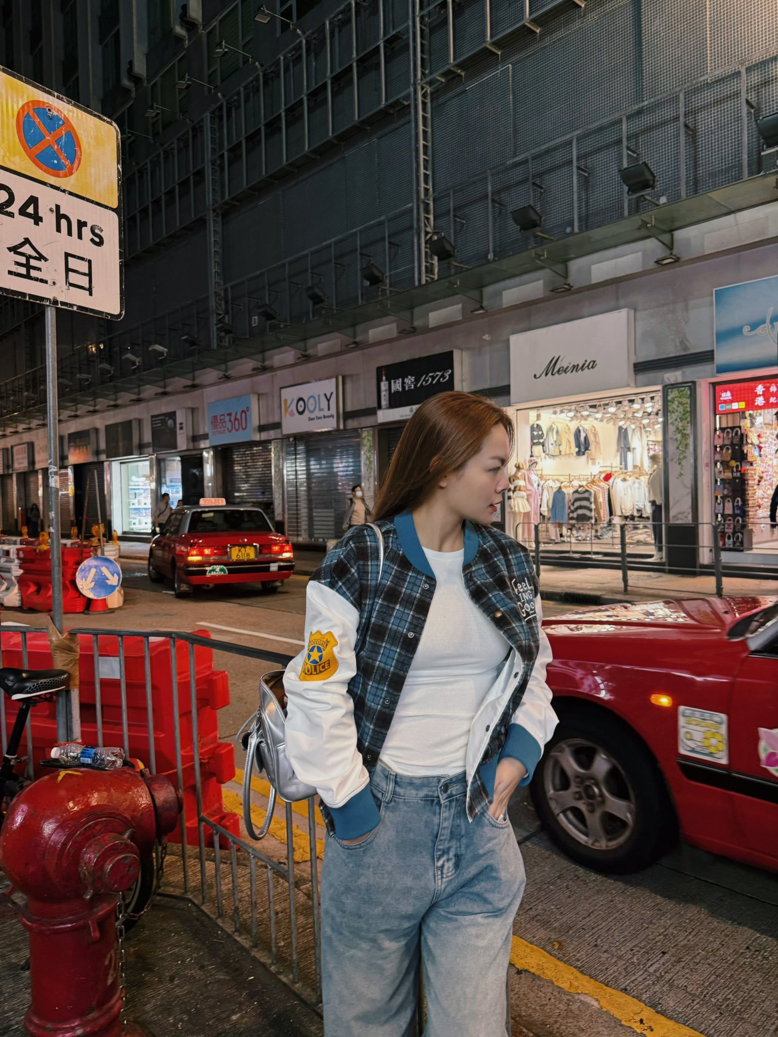 Một mỹ nh&acirc;n Việt ngo&agrave;i 40 tuổi mặc quần jeans cực xuất sắc, mix đồ đa dạng ngắm m&atilde;i kh&ocirc;ng ch&aacute;n- Ảnh 5.