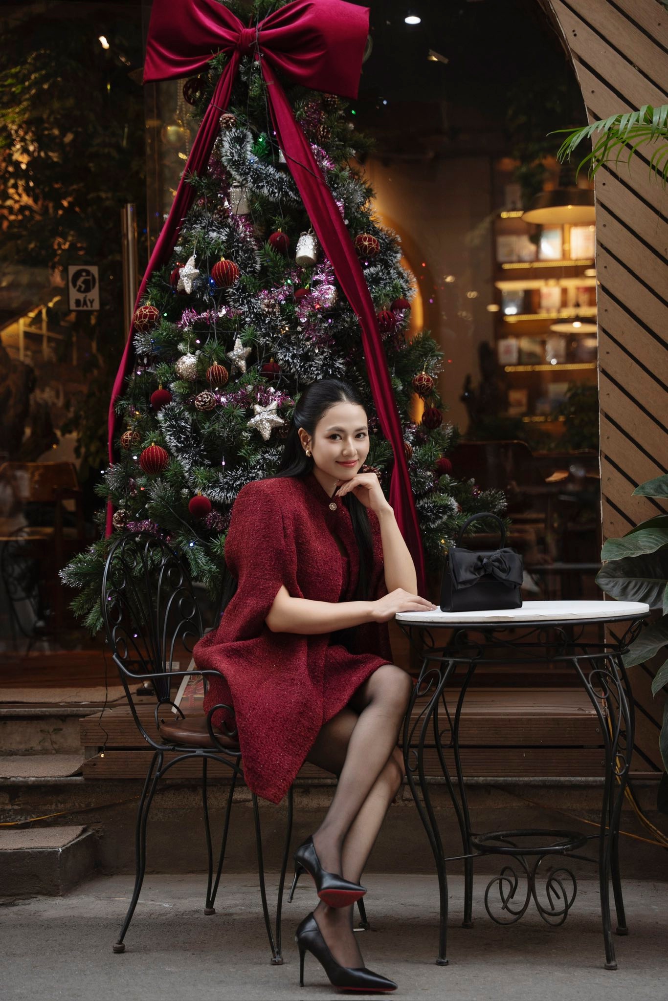 Huyền Lizzie đọ sắc với 2 đ&agrave;n em, netizen chắc nịch &ldquo;bộ 3 đẹp nhất VTV&rdquo; đ&acirc;y chứ đ&acirc;u- Ảnh 14.