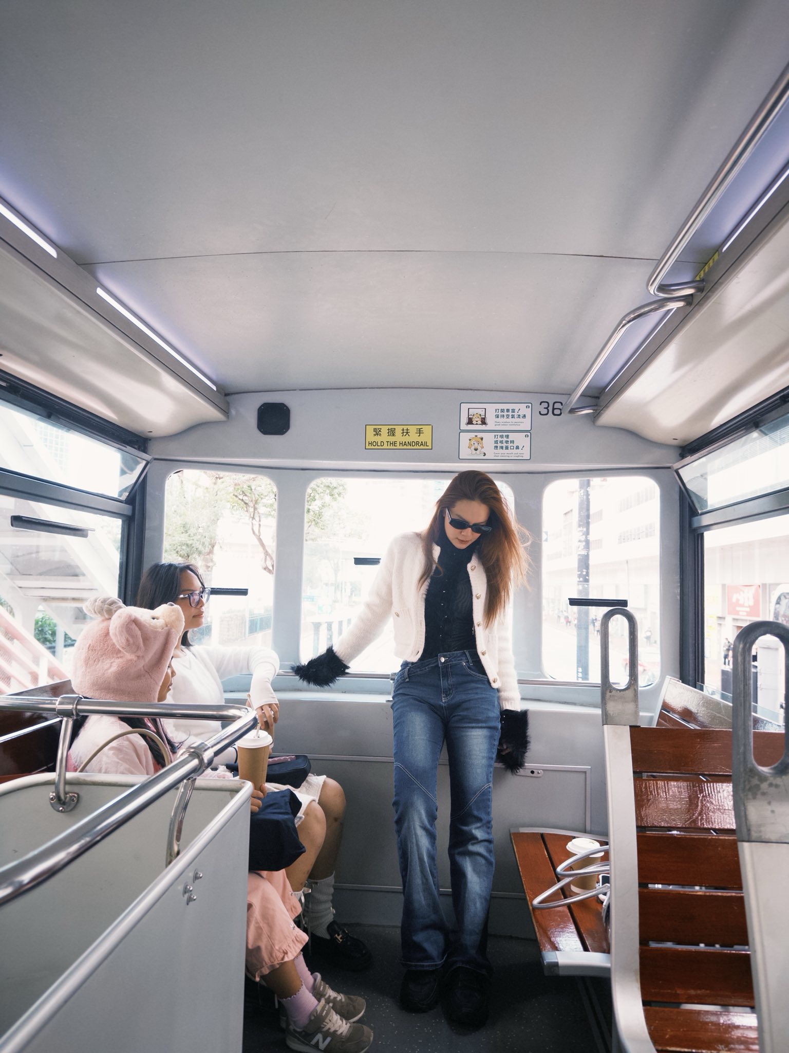 Một mỹ nh&acirc;n Việt ngo&agrave;i 40 tuổi mặc quần jeans cực xuất sắc, mix đồ đa dạng ngắm m&atilde;i kh&ocirc;ng ch&aacute;n- Ảnh 6.