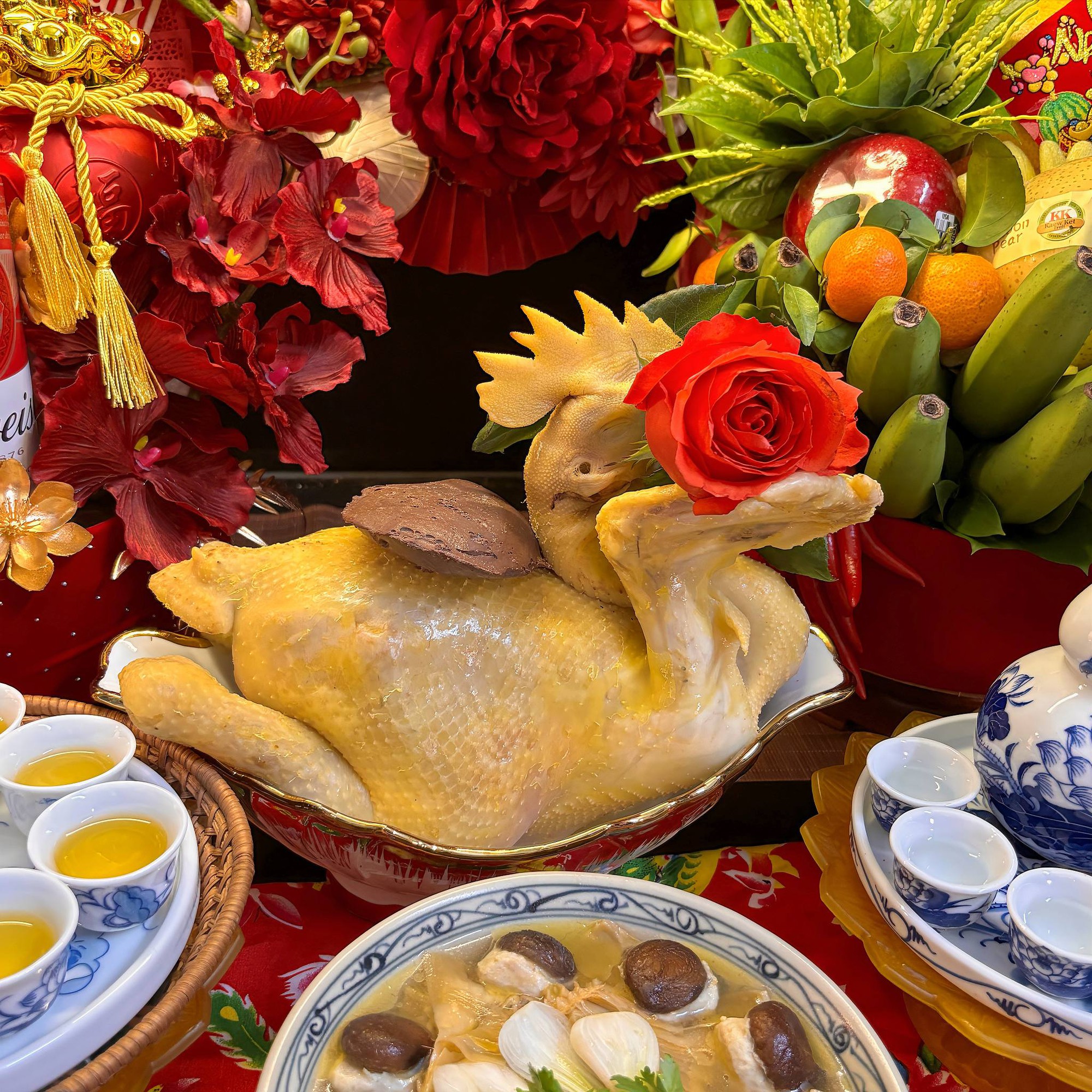 Mẹ dặn "c&uacute;ng Giao thừa phải c&oacute; g&agrave; trống hoa": H&oacute;a ra l&yacute; do s&acirc;u xa lại mang &yacute; nghĩa phong thủy chấn động thế n&agrave;y!- Ảnh 1.