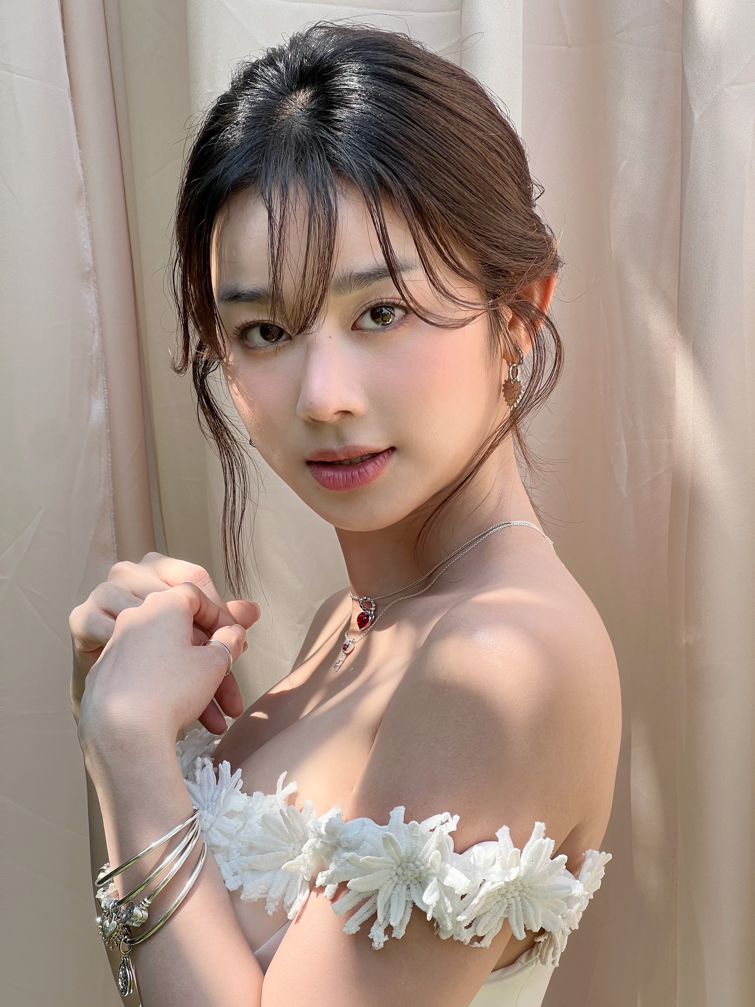 Mỹ nh&acirc;n Việt mang vibe diễn vi&ecirc;n H&agrave;n, mặc đơn giản m&agrave; cả c&otilde;i mạng m&ecirc; mẩn- Ảnh 7.