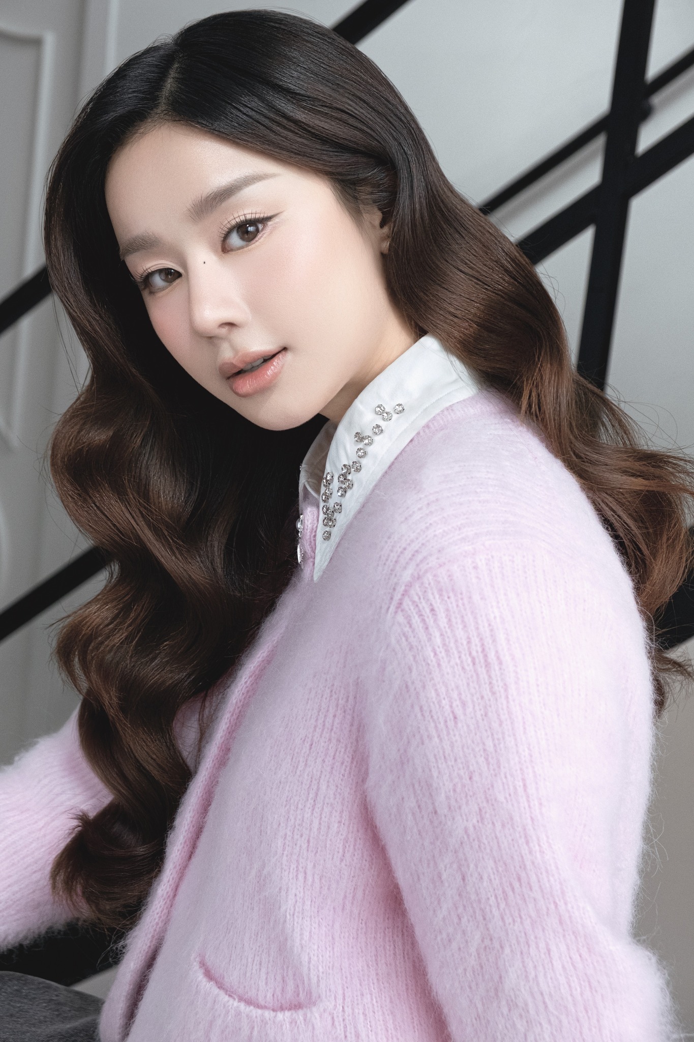 Mỹ nh&acirc;n Việt mang vibe diễn vi&ecirc;n H&agrave;n, mặc đơn giản m&agrave; cả c&otilde;i mạng m&ecirc; mẩn- Ảnh 9.