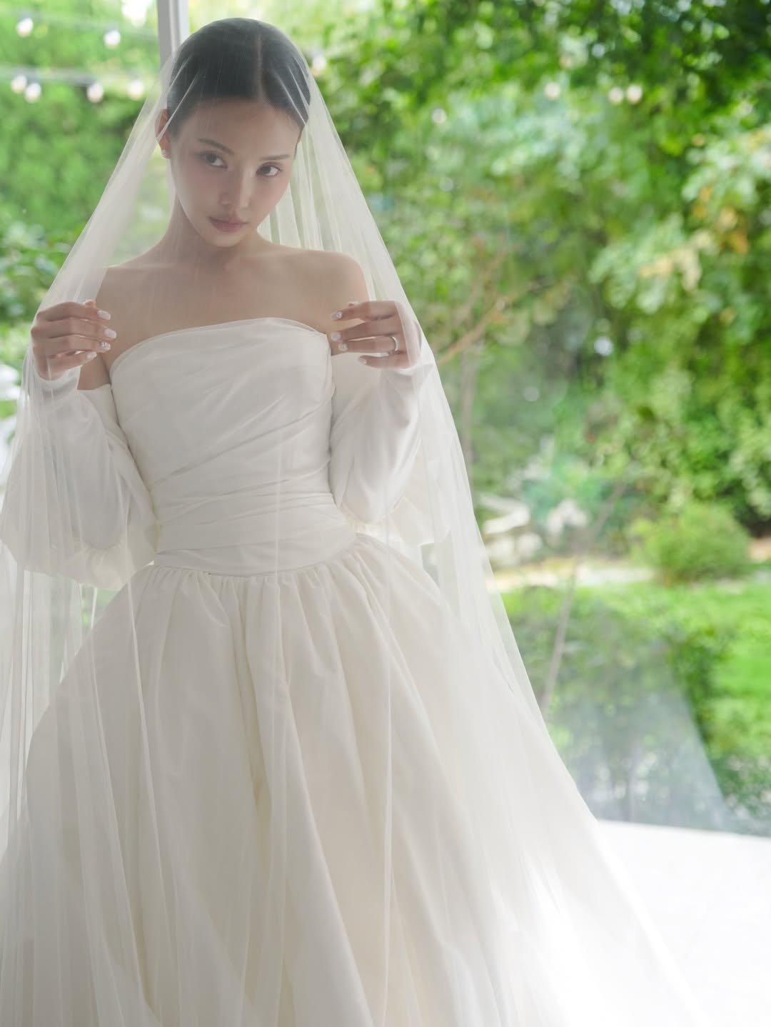 Tin vui ng&agrave;y 28 Tết: Cặp ca sĩ - quản l&yacute; qu&aacute;n cafe bất ngờ tung ảnh cưới, h&eacute; lộ lu&ocirc;n ng&agrave;y l&ecirc;n xe hoa- Ảnh 1.