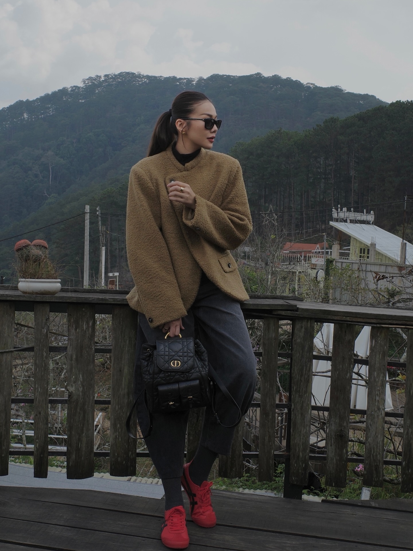 4 c&ocirc;ng thức mặc đồ đi ch&uacute;c Tết chuẩn thanh lịch m&agrave; phụ nữ ngo&agrave;i 40 tuổi n&ecirc;n ghim từ b&acirc;y giờ- Ảnh 2.