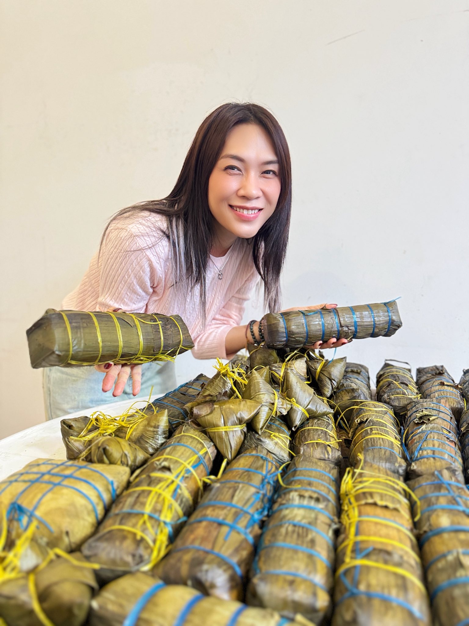 "Team qua đường" bắt gặp Mai T&agrave;i Phến "giữ chuỗi" ăn Tết c&ugrave;ng gia đ&igrave;nh Mỹ T&acirc;m- Ảnh 4.