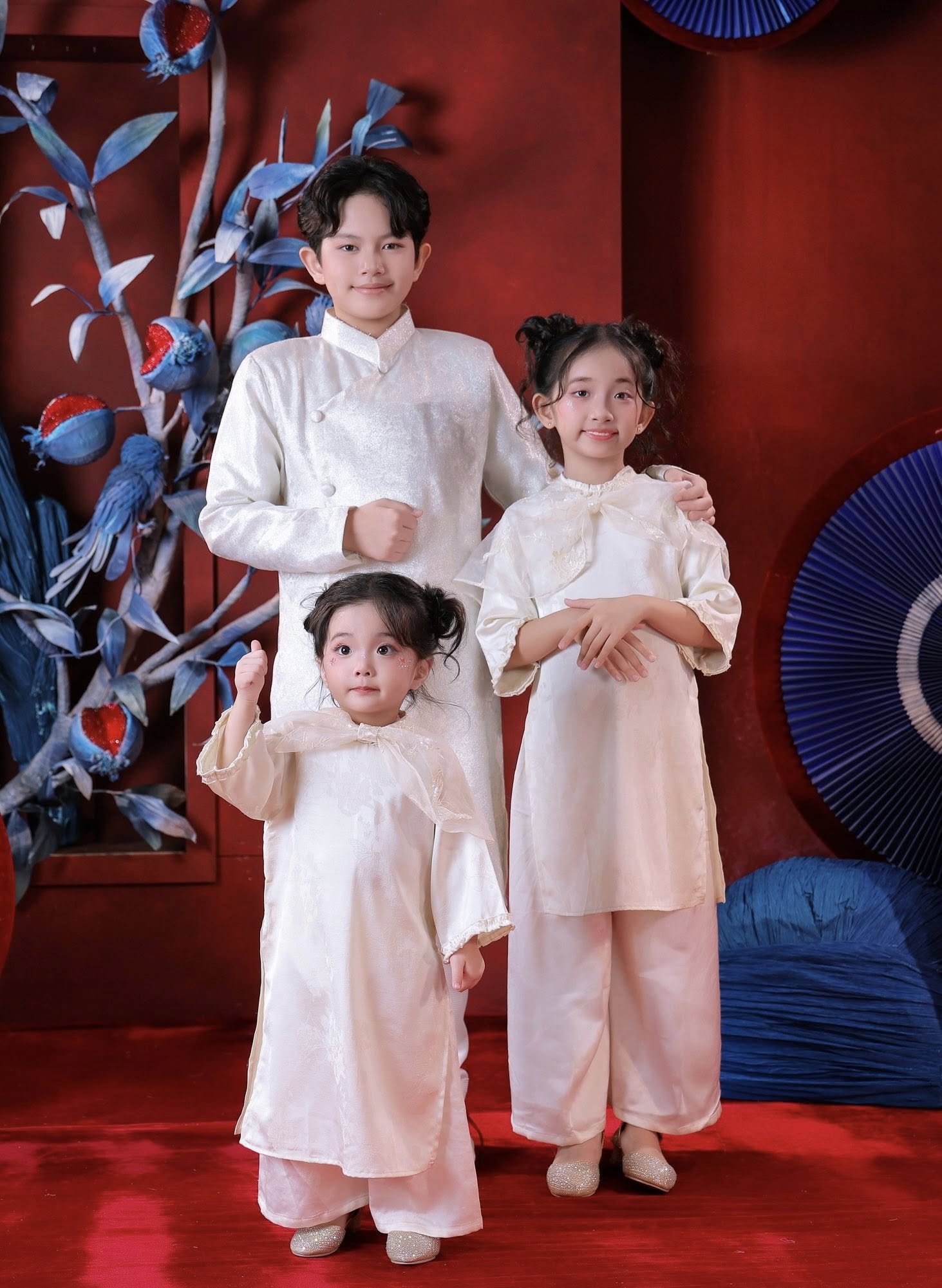 "L&ecirc;n con nhạc Tết" cho Lisa - Anna nh&agrave; Kh&aacute;nh Thi - Phan Hiển: Visual tiểu c&ocirc;ng ch&uacute;a xinh qu&aacute; đi mất, nhảy cực y&ecirc;u- Ảnh 5.