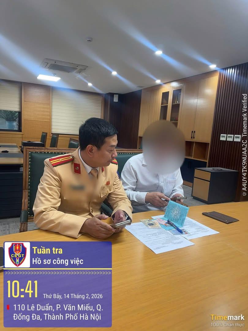 Hành vi quen thuộc của hầu hết tài xế ô tô, xe máy ngày Tết có thể bị phạt tới hàng chục triệu đồng- Ảnh 3. Hành vi quen thuộc của hầu hết tài xế ô tô, xe máy ngày Tết có thể bị phạt tới hàng chục triệu đồng- Ảnh 3.