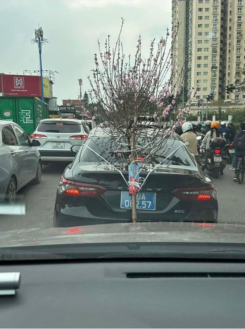 Hành vi quen thuộc của hầu hết tài xế ô tô, xe máy ngày Tết có thể bị phạt tới hàng chục triệu đồng- Ảnh 2. Hành vi quen thuộc của hầu hết tài xế ô tô, xe máy ngày Tết có thể bị phạt tới hàng chục triệu đồng- Ảnh 2.