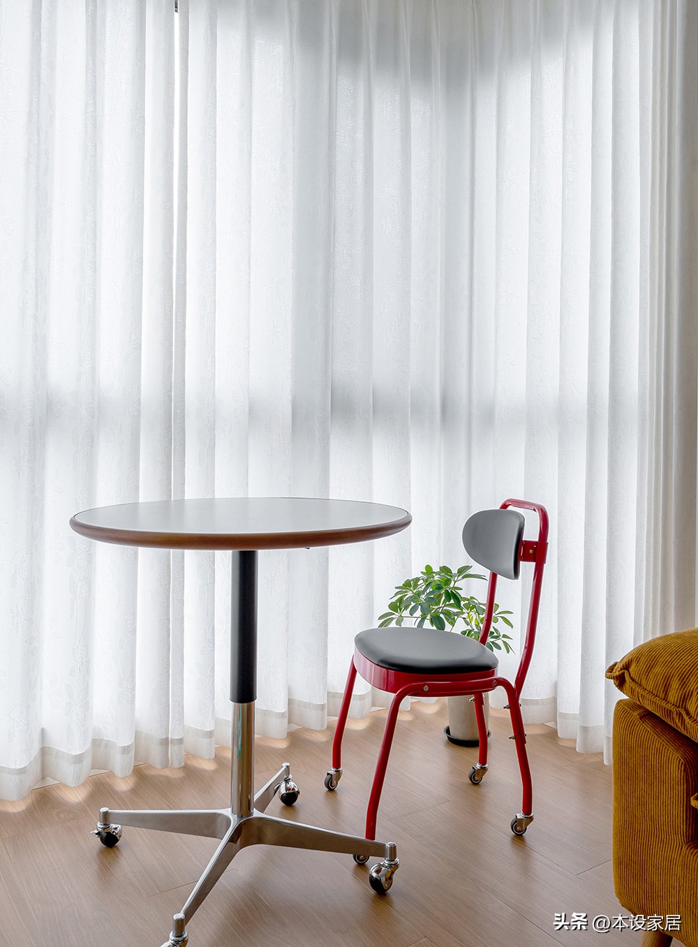 Căn hộ 40m&sup2; mẹ tặng con g&aacute;i g&acirc;y ch&uacute; &yacute;: Thiết kế mở, v&aacute;ch k&iacute;nh th&ocirc;ng minh v&agrave; b&agrave;i to&aacute;n t&agrave;i ch&iacute;nh cực hiệu quả- Ảnh 10.