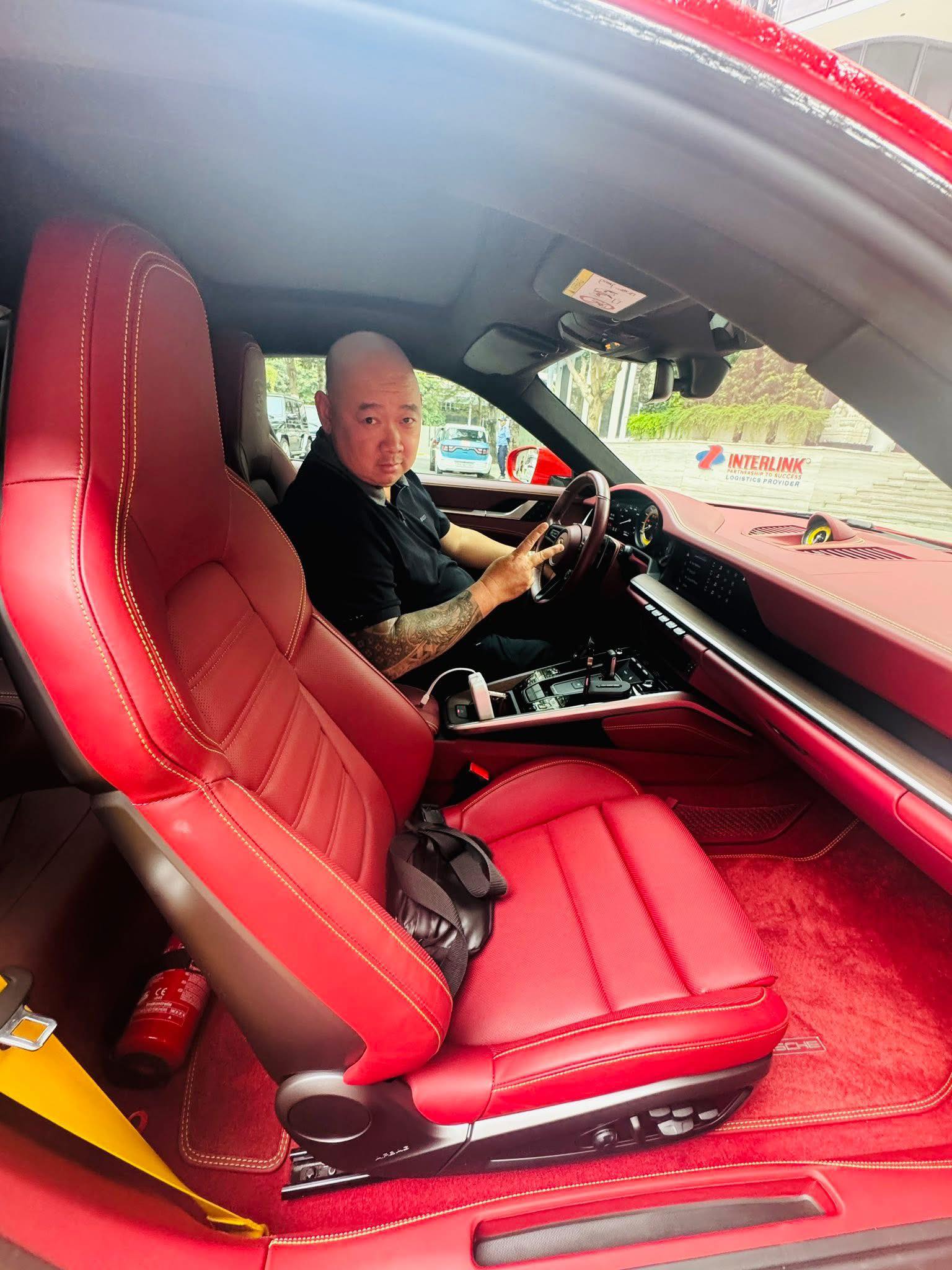 B&iacute; ẩn d&acirc;n chơi Việt chốt loạt xe khủng h&agrave;ng chục tỷ s&aacute;t Tết: Lamborghini đắt ngang 4 căn chung cư cao cấp, m&ocirc; t&ocirc; cũng cả tỷ đồng- Ảnh 2.