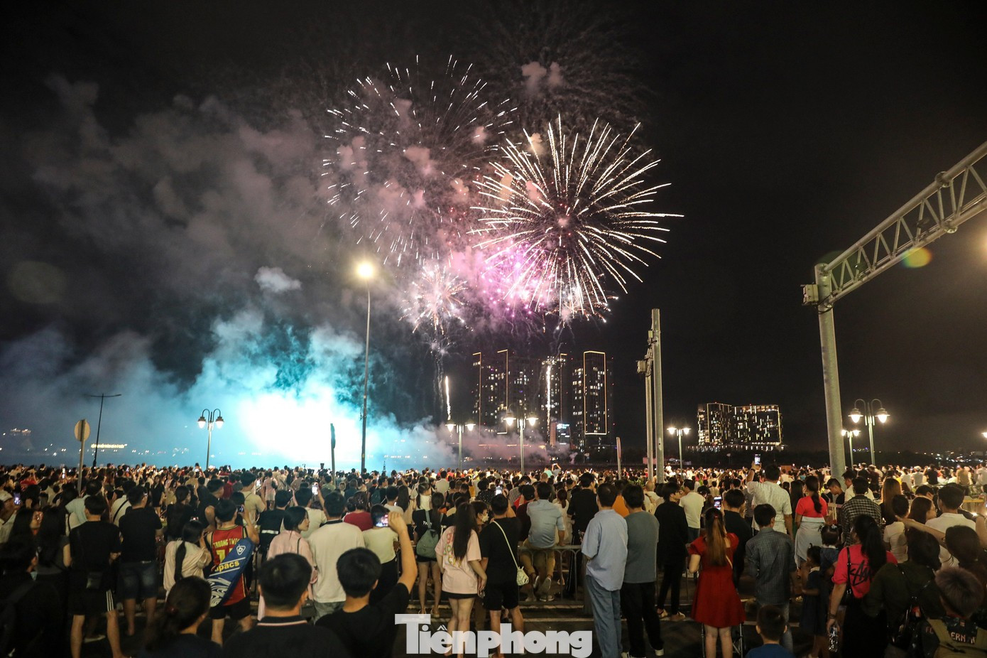17 điểm bắn ph&aacute;o hoa tại TPHCM đ&ecirc;m giao thừa- Ảnh 2.