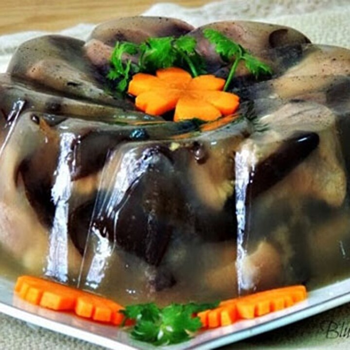 Ai kh&ocirc;ng n&ecirc;n ăn m&oacute;n thịt đ&ocirc;ng, thịt kho t&agrave;u quen thuộc tr&ecirc;n m&acirc;m cỗ Tết?- Ảnh 1.