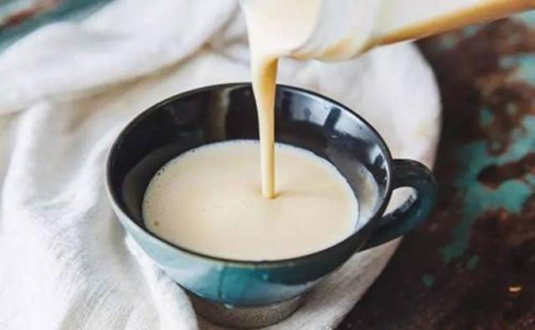 Uống sữa tươi hay sữa chua tốt hơn? C&acirc;u trả lời kh&ocirc;ng đơn giản như bạn nghĩ- Ảnh 1.