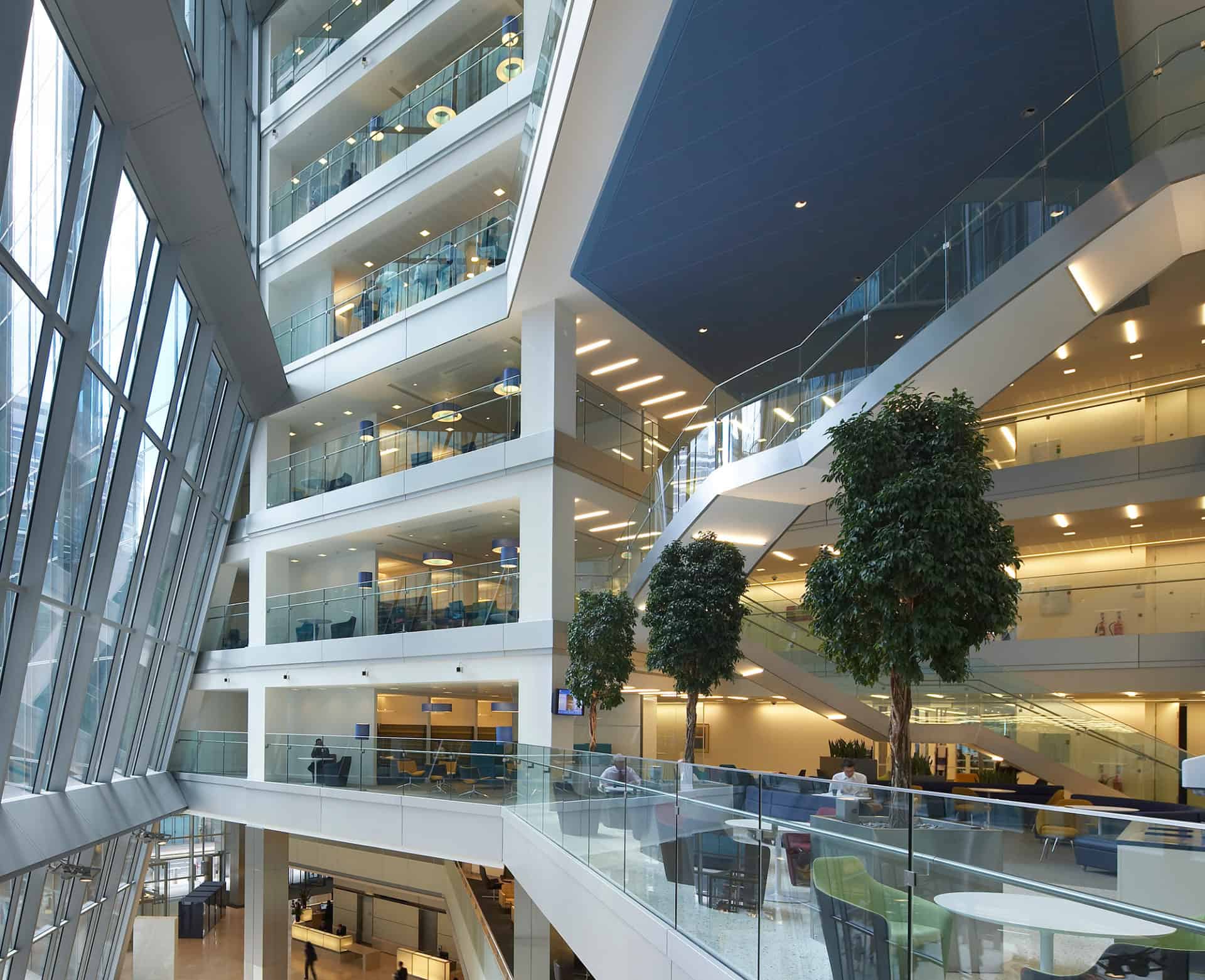 H&eacute; lộ b&ecirc;n trong trụ sở ch&iacute;nh của BIG4 kiểm to&aacute;n lớn nhất thế giới: Người c&oacute; lương 2-7 tỷ/năm l&agrave;m việc ở nơi như thế n&agrave;y!- Ảnh 5.