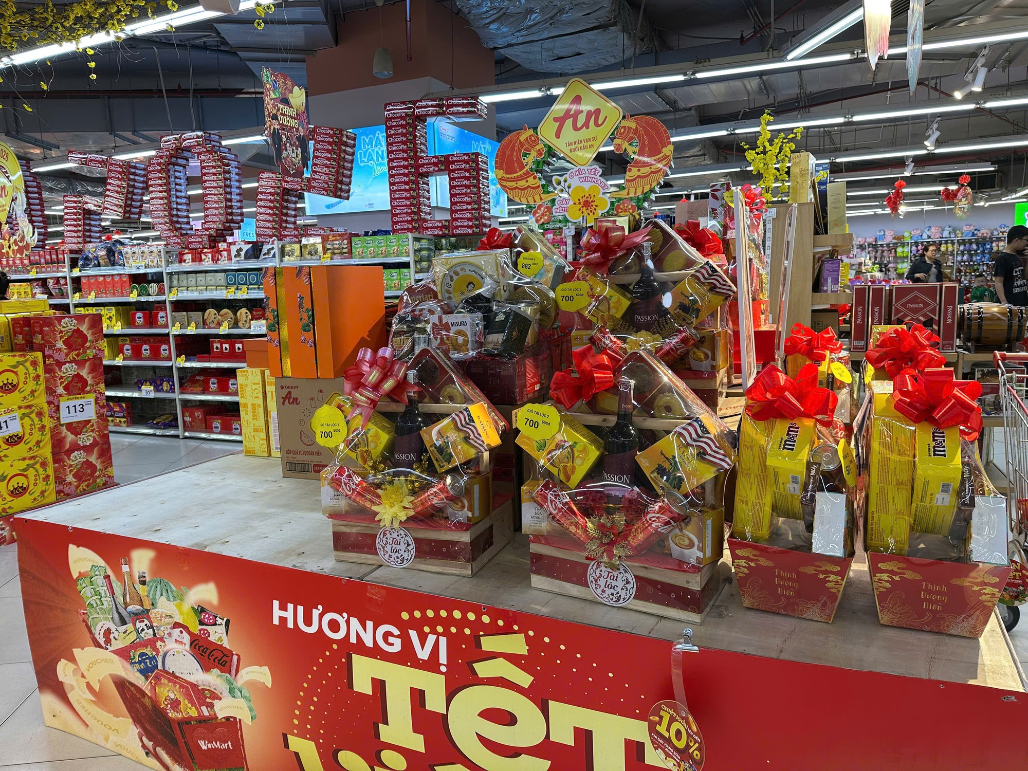 Chồng đưa cho danh s&aacute;ch cần sắm Tết d&agrave;i dằng dặc, trong đ&oacute; c&oacute; một m&oacute;n m&agrave; vừa đọc được, vợ đ&atilde; muốn ngất xỉu- Ảnh 2.