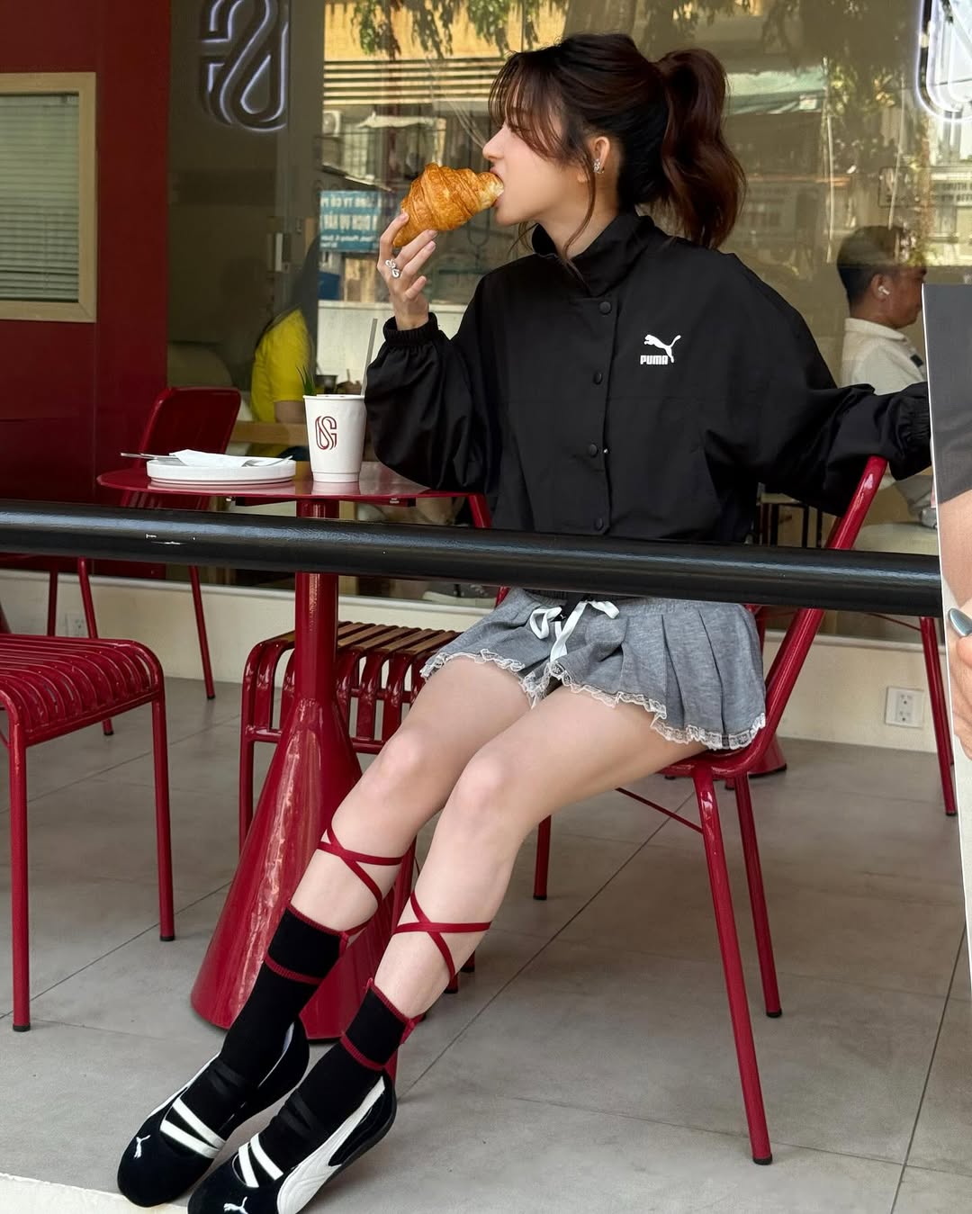 Mỹ nh&acirc;n Việt mang vibe diễn vi&ecirc;n H&agrave;n, mặc đơn giản m&agrave; cả c&otilde;i mạng m&ecirc; mẩn- Ảnh 16.