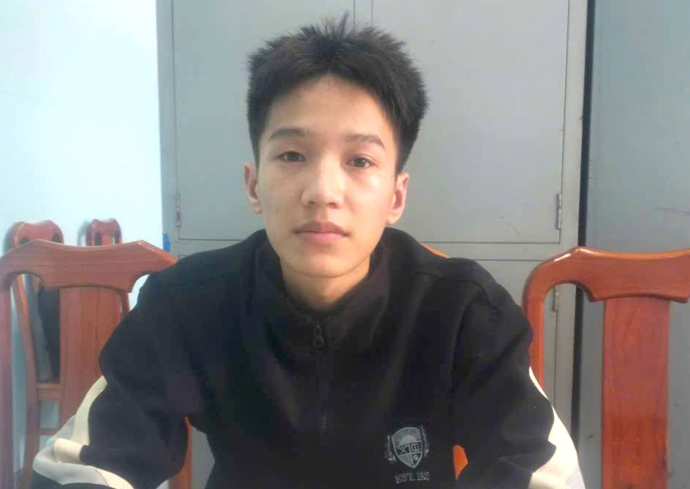 Nghiện game, đối tượng d&ugrave;ng dao khống chế b&agrave; cụ 72 tuổi để cướp tiền- Ảnh 1.