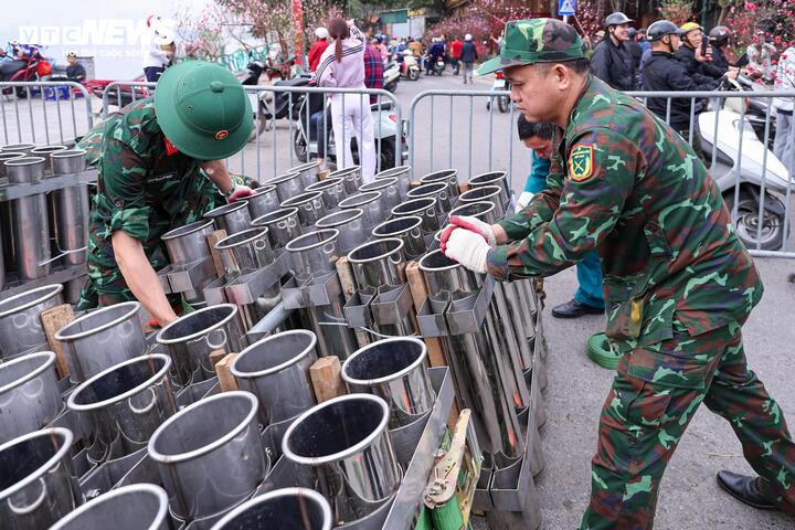 To&agrave;n cảnh trận địa ph&aacute;o hoa ở H&agrave; Nội ch&agrave;o mừng năm mới B&iacute;nh Ngọ 2026- Ảnh 7.