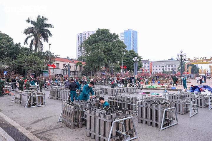 To&agrave;n cảnh trận địa ph&aacute;o hoa ở H&agrave; Nội ch&agrave;o mừng năm mới B&iacute;nh Ngọ 2026- Ảnh 11.