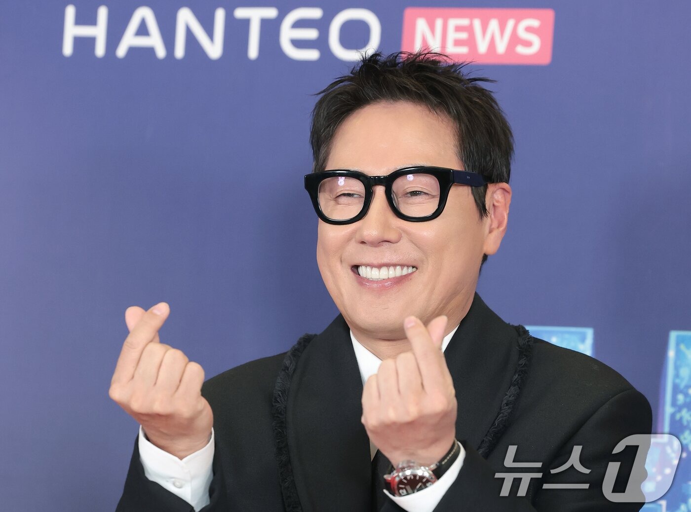 Thảm đỏ Hanteo Music Awards 2026: Tiffany (SNSD) rạng rỡ xinh hút hồn, át hết dàn mỹ nhân đàn em- Ảnh 18. Thảm đỏ Hanteo Music Awards 2026: Tiffany (SNSD) rạng rỡ xinh hút hồn, át hết dàn mỹ nhân đàn em- Ảnh 18.