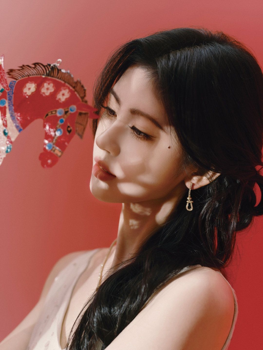 Khen mỹ nhân này đẹp nhất Tết 2026 có quá không trời: Visual nét căng đã con mắt, ngắm xong may mắn cả năm- Ảnh 7. Khen mỹ nhân này đẹp nhất Tết 2026 có quá không trời: Visual nét căng đã con mắt, ngắm xong may mắn cả năm- Ảnh 7.