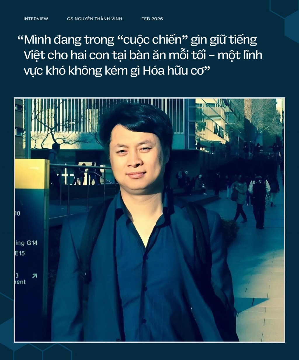 GS. Nguyễn Thành Vinh: "Cuộc chiến giữ tiếng Việt cho 2 con tôi tại bàn ăn mỗi tối khó không kém gì Hóa hữu cơ"- Ảnh 11. GS. Nguyễn Thành Vinh: "Cuộc chiến giữ tiếng Việt cho 2 con tôi tại bàn ăn mỗi tối khó không kém gì Hóa hữu cơ"- Ảnh 11.