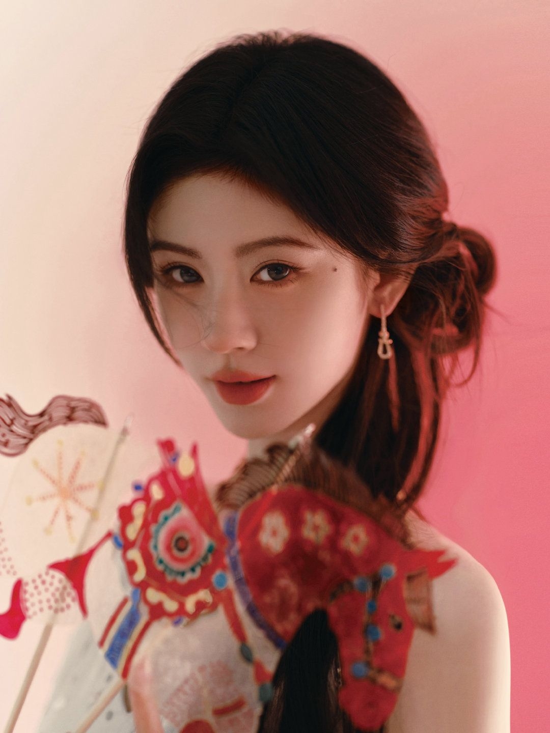 Khen mỹ nhân này đẹp nhất Tết 2026 có quá không trời: Visual nét căng đã con mắt, ngắm xong may mắn cả năm- Ảnh 9. Khen mỹ nhân này đẹp nhất Tết 2026 có quá không trời: Visual nét căng đã con mắt, ngắm xong may mắn cả năm- Ảnh 9.